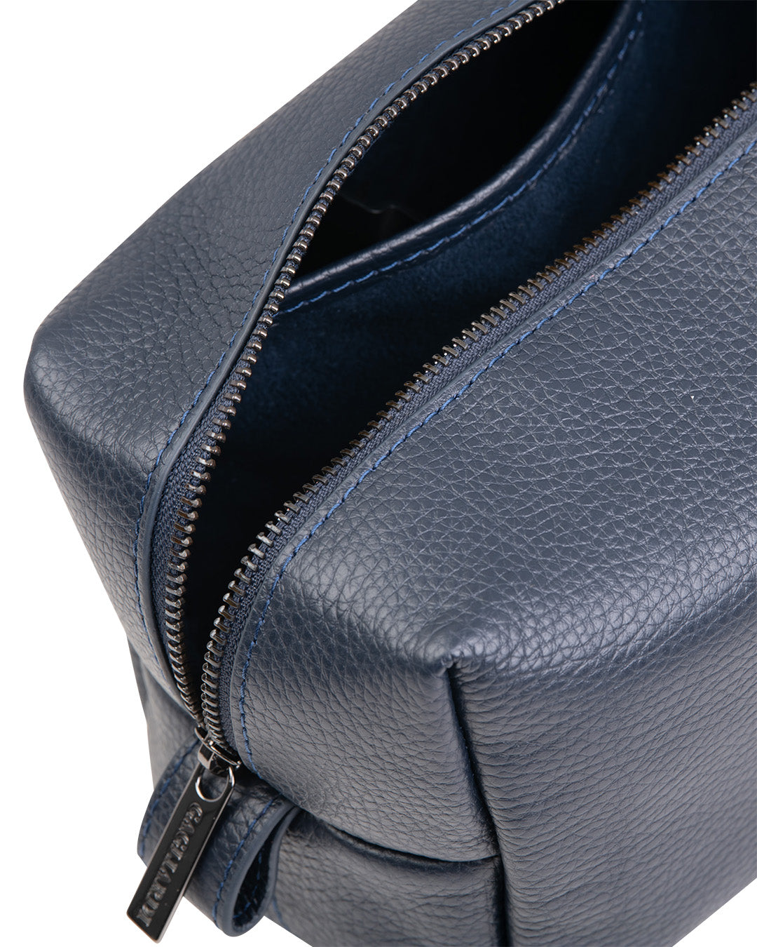 Navy Scotch Grain Leather Wash Bag